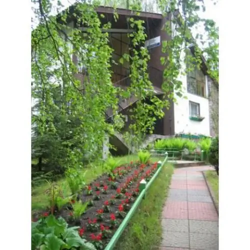 budynek świetlicowy - wejście na teren Ośrodka