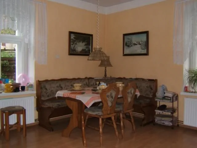 kącik jadalny w kuchni