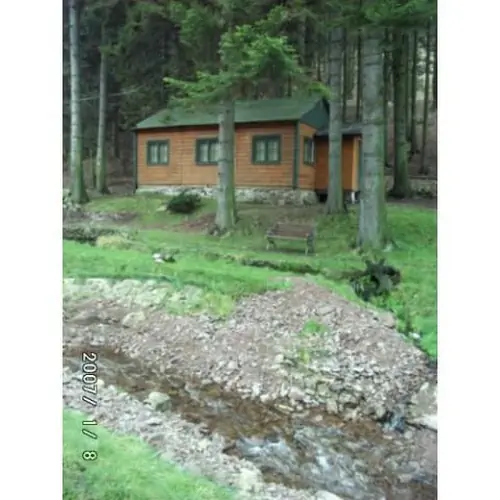 LEŚNY  DOM- obiekt z kominkiem, łazienką i aneksem kuchennym Sokołowsko OSIEDLE 3