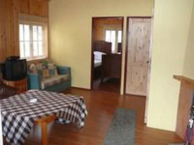 LEŚNY  DOM- obiekt z kominkiem, łazienką i aneksem kuchennym Sokołowsko OSIEDLE 3