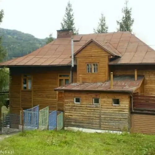 Ośrodek Wypoczynkowy Zamek FLORYN Piwniczna-Zdr&oacute;j Podolik 4