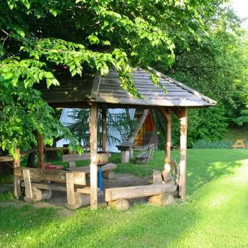 Pensjonat NAD STRUMYKIEM Ustrzyki Dolne Łobozew Dolny 7a