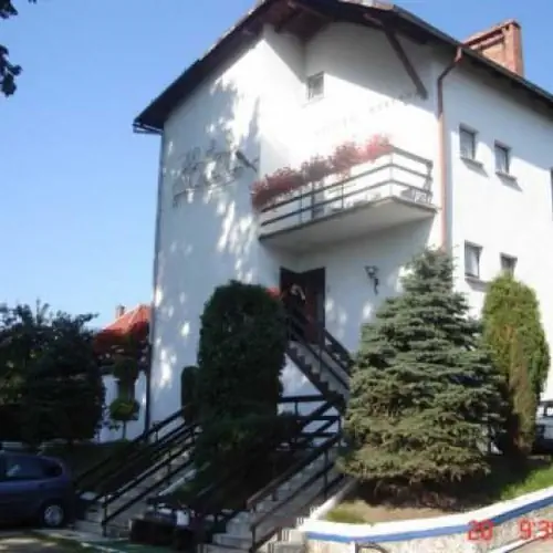 Hotel Cieplicka Harenda Jelenia G&oacute;ra Francuska 2a