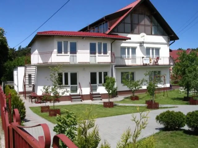 Bursztynek - pokoje gościnne w pobliżu lasu  Kąty Rybackie Kwiatowa 1