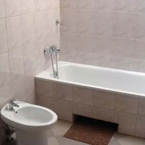 Usługi Hotelarsko- Gastronomiczne POD LASEM Warszawa Czeremchowa 38a i 38b