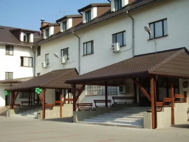 Usługi Hotelarsko- Gastronomiczne POD LASEM Warszawa Czeremchowa 38a i 38b