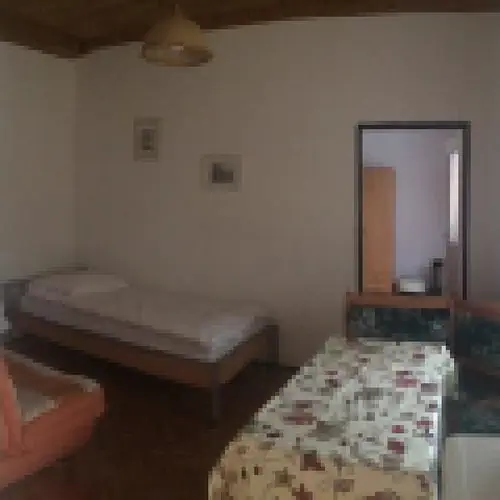 Pok&oacute;j z aneksem kuchennym