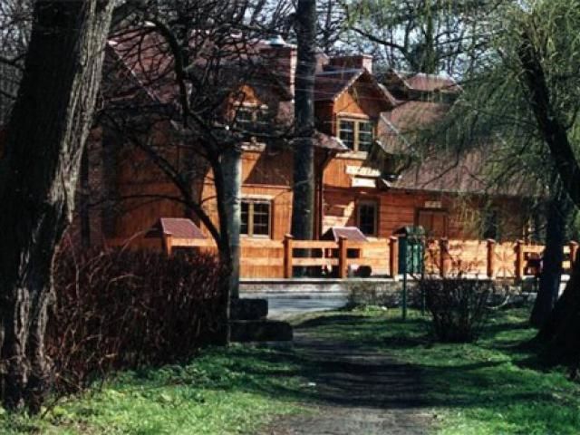 KARCZMA MŁYN Restauracja, Pizzeria, Pensjonat Zwierzyniec Wachniewskiej 1A