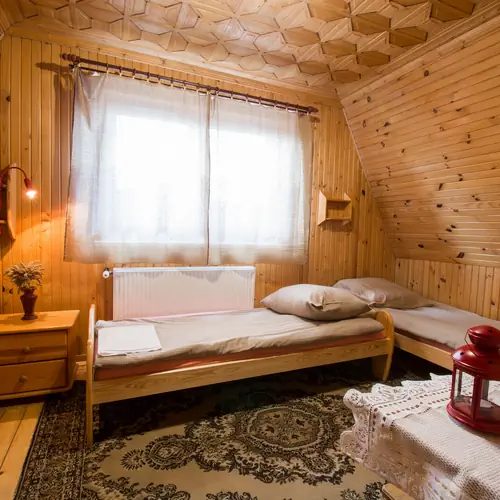 POK&Oacute;J 3 OS. W BUDYNKU