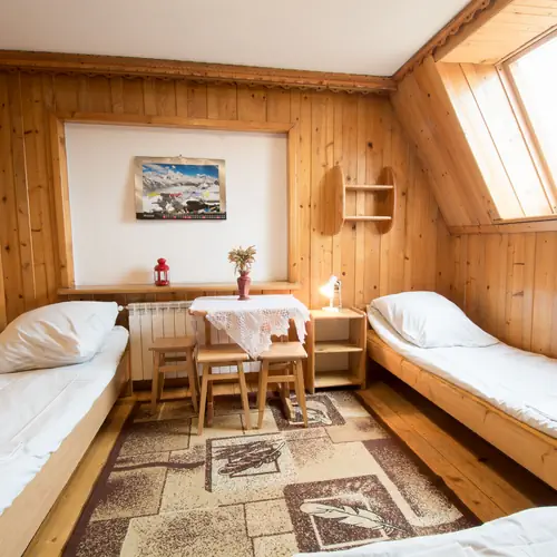 POK&Oacute;J 3 OS. W BUDYNKU