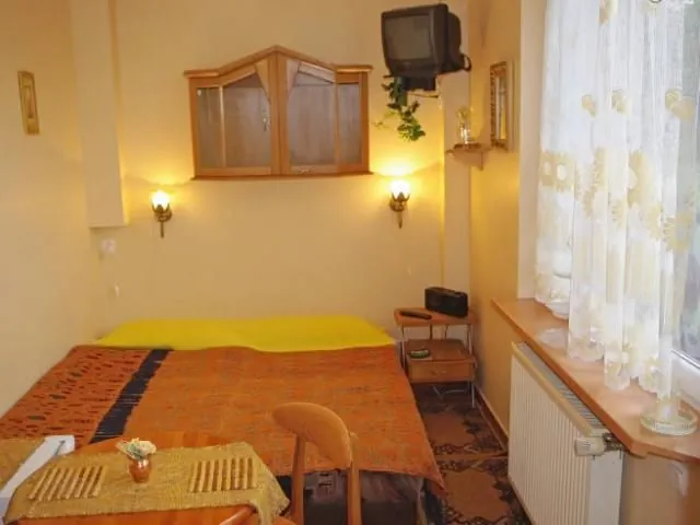 Pok&oacute;j 2 osobowy z łazienką