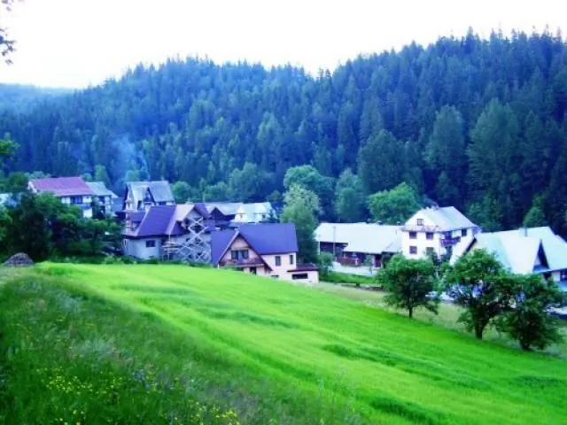 Domek całoroczny 2-pietrowy. Ogrzewanie centralne. Krośnica Ojca Leona 142