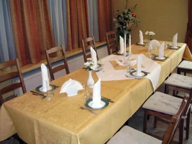 Zajazd Turystyczny Magnolia Pomiech&oacute;wek Modlińska 1