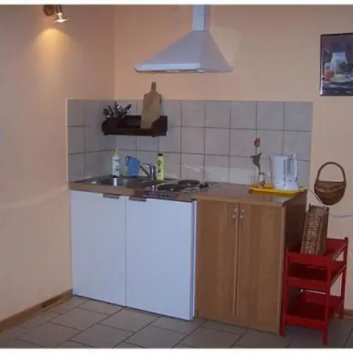 Pensjonat  WIKING Kretowiny Jezioro NARIE - Kretowiny