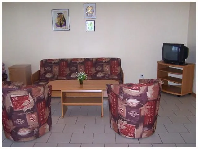 Pensjonat  WIKING Kretowiny Jezioro NARIE - Kretowiny