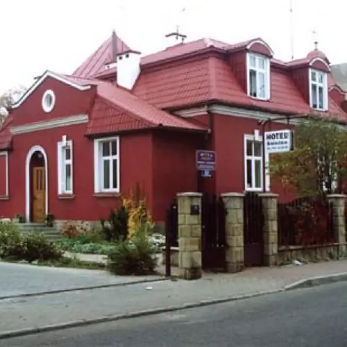 Hotelik - Restauracja Śnieżka Krosno Lewakowskiego 22