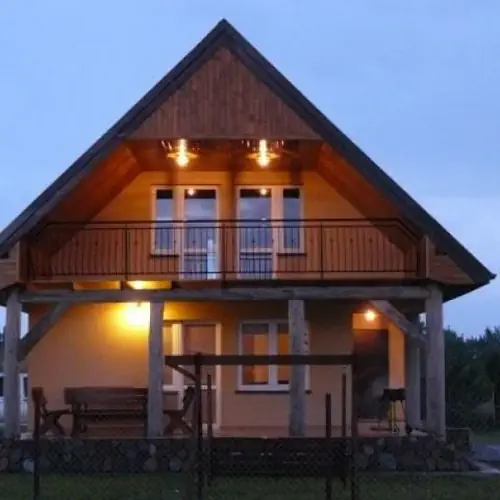 dom - widok od jeziora