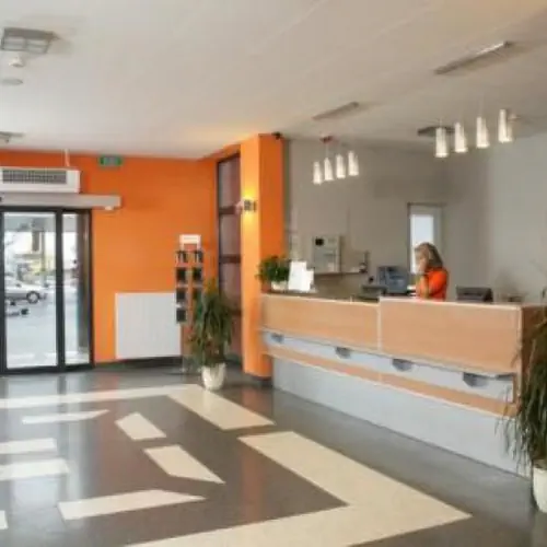 Hotel System POP Krak&oacute;w J. Conrada 35