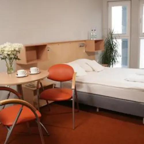 Hotel System POP Krak&oacute;w J. Conrada 35