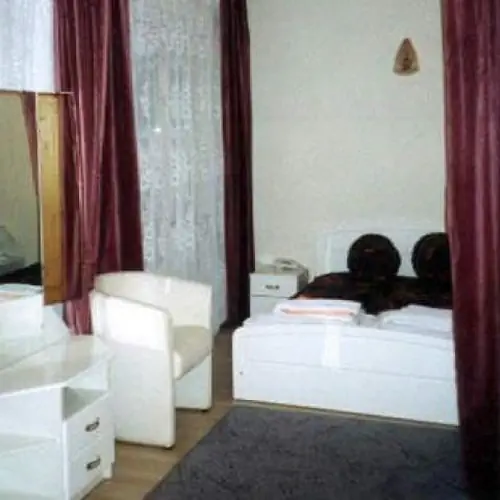 Zajazd Bias  Wyszk&oacute;w Warszawska 1