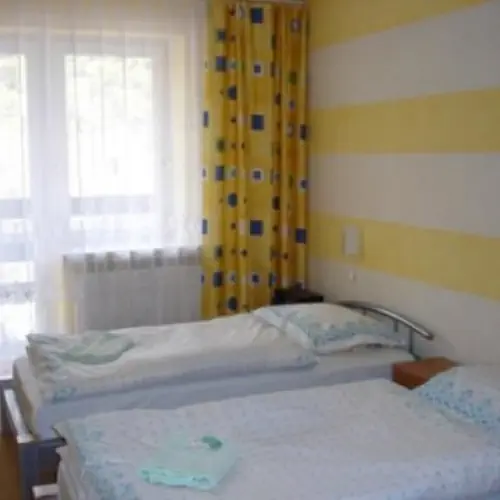 Hotel Kinga Żarki-Letnisko Nadrzeczna 35