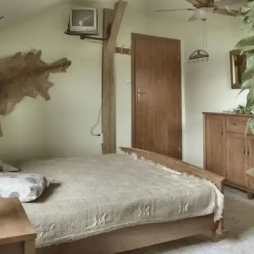 Restauracja, noclegi Pod lwem Gr&oacute;dk&oacute;w Zwycięstwa 18a