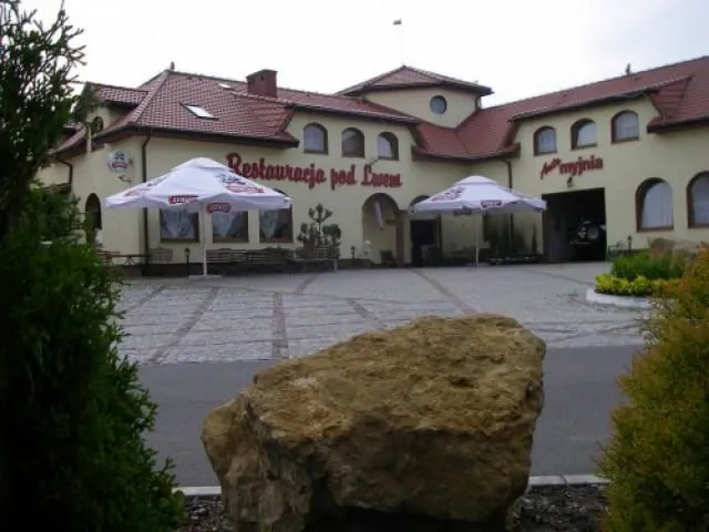 Restauracja, noclegi Pod lwem Gr&oacute;dk&oacute;w Zwycięstwa 18a