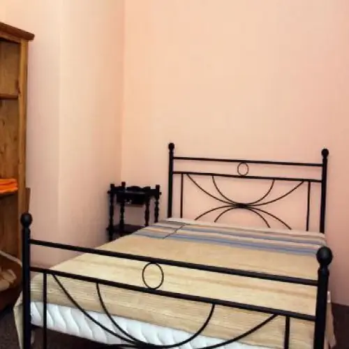 Prawie Hotel - pokoje gościnne Warszawa Świebodzińska 11