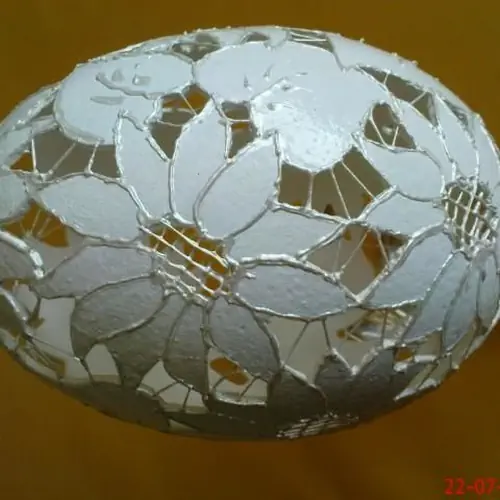 rzezbione recznie strusie jajko