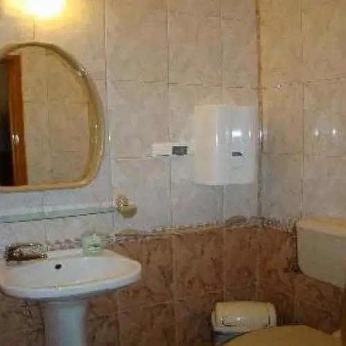 Hotel ** Polonia Namysł&oacute;w Obrońc&oacute;w Pokoju 28
