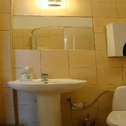 Hotel ** Polonia Namysł&oacute;w Obrońc&oacute;w Pokoju 28