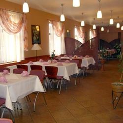 Pensjonat i Restauracja Rogatka Osieczna