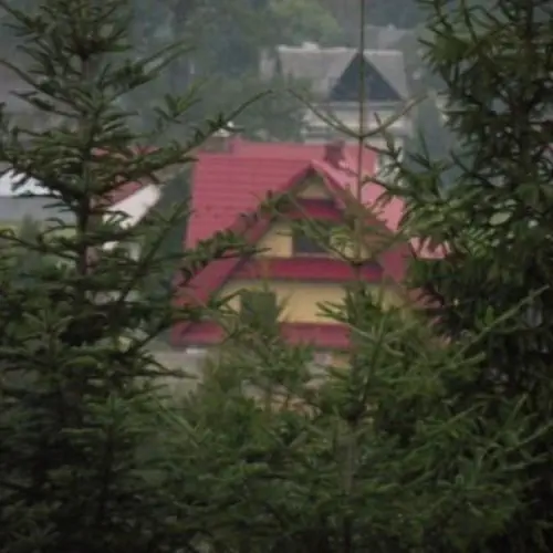 Pokoje do wynajęcia Niedźwiedź Poręba Wielka 677 (Koninki)