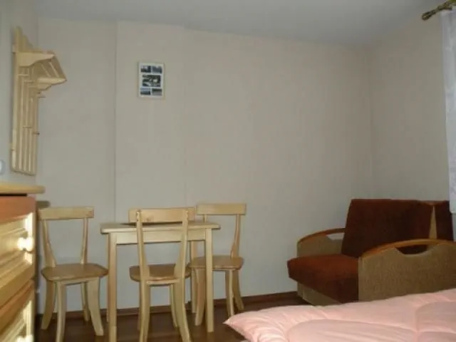 Pokoje do wynajęcia Niedźwiedź Poręba Wielka 677 (Koninki)