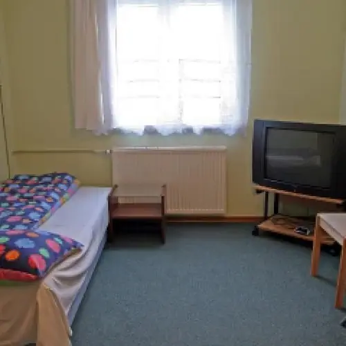 Pokoje Gościnne Warszawa Krzywa 14c, Łomianki