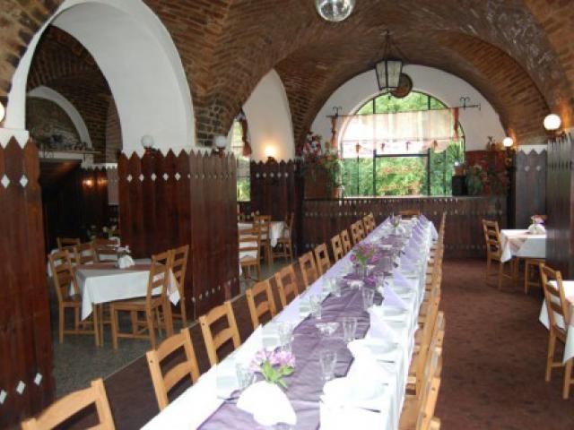 Restauracja i Hotel Podzamcze Zbąszyń Garczyńskich 5A