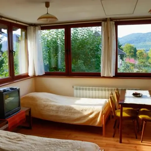 Noclegi Pod G&oacute;rką Ustrzyki Dolne Naftowa 26