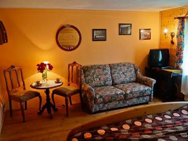 Apartament Sosnowy 2 pokoje, 4-osobowy i 2-osobowy