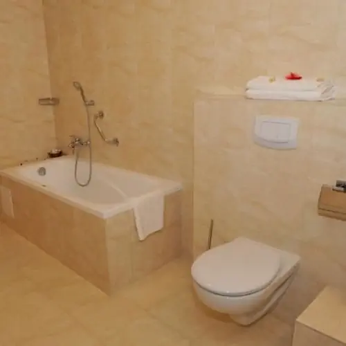 Hotel Jakub Sobieski Oława Św. Rocha 1