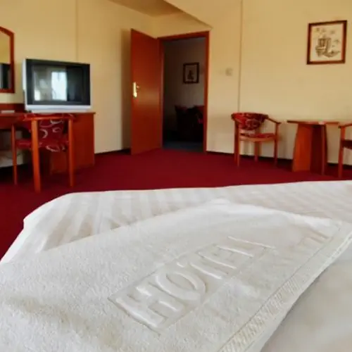 Hotel Złote Dęby Warszawa Brzeziny 7