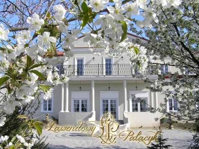 Lawendowy Pałacyk