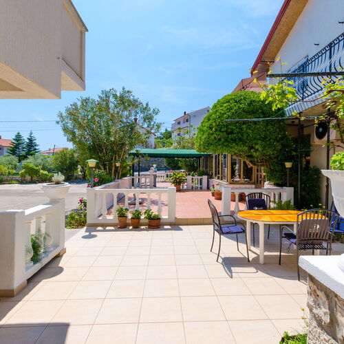 Apartments and Rooms PREKA Rab  2