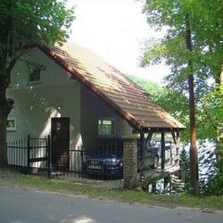 Dom nad jeziorem Zagórze Śląskie