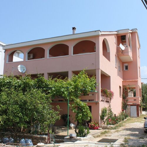 Apartmanok és Szobák Parkolóhellyel Novalja, Pag - 6341 Novalja