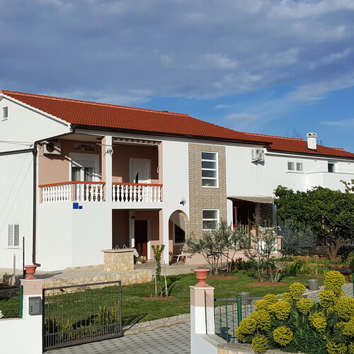 Apartmanok Parkolóhellyel Vrsi, Zadar - 14211 Vrsi