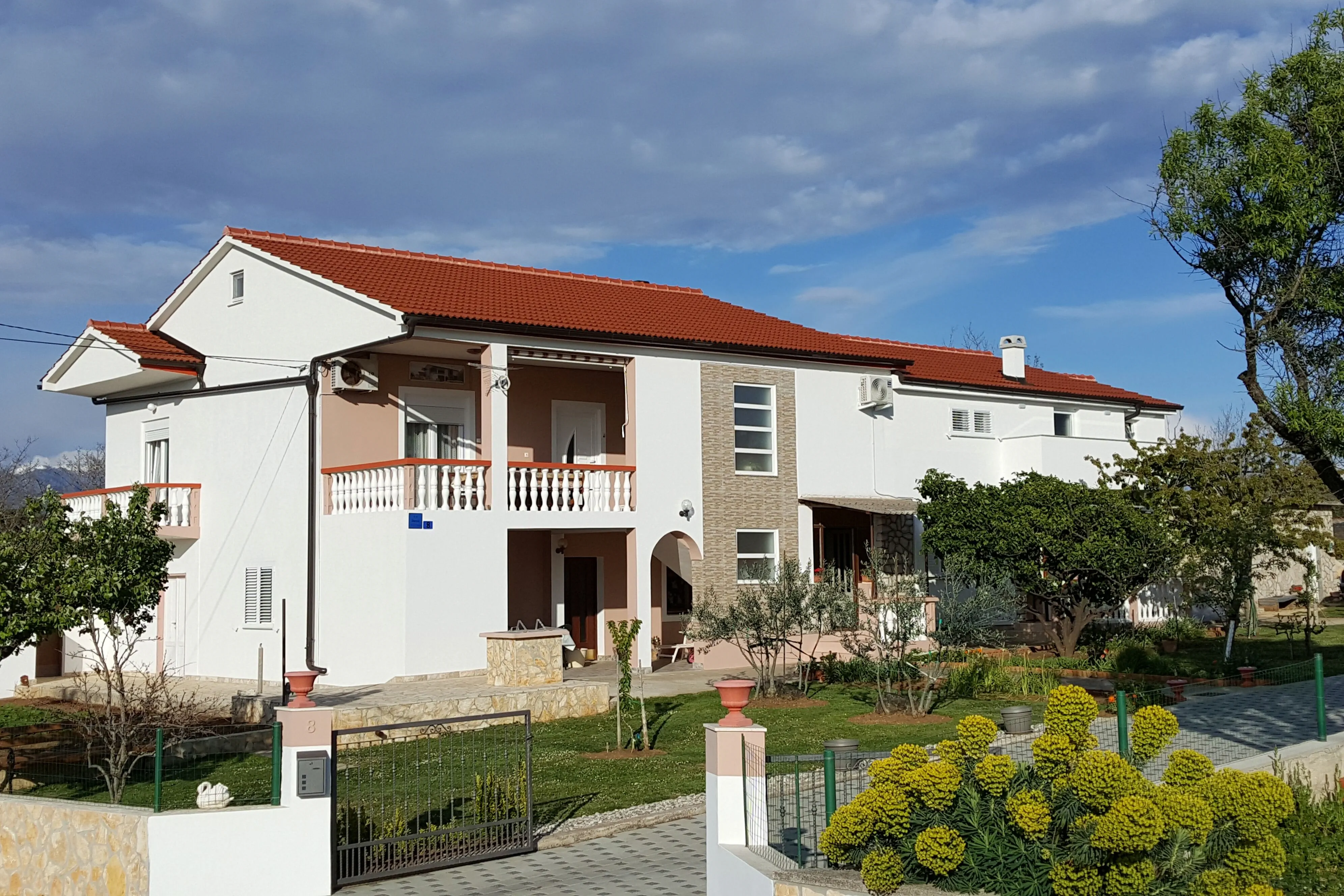Apartmanok Parkolóhellyel Vrsi, Zadar - 14211 Vrsi