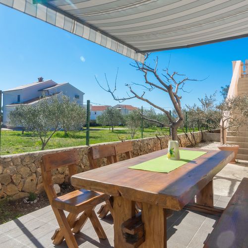 Apartmani Tomislav Vir  2