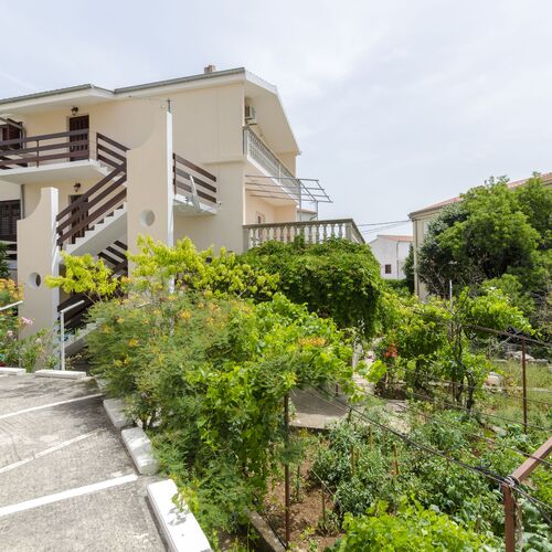 Apartment Damir Primosten