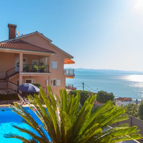 Apartments Villa Adore Icici  2