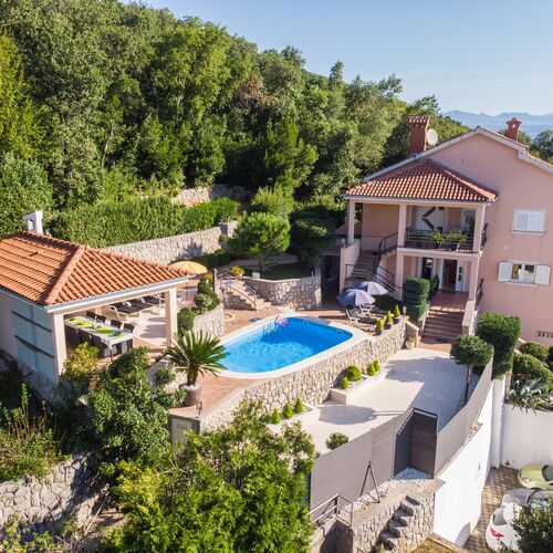 Apartments Villa Adore Icici  3